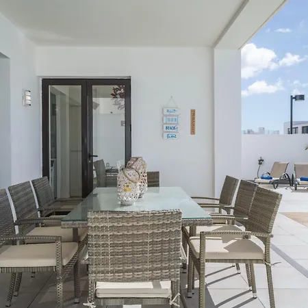 Casa Dubh Linn * פלאיה בלנקה
