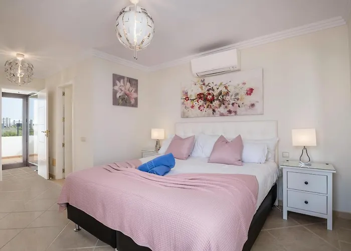 וילה Casa Dubh Linn *